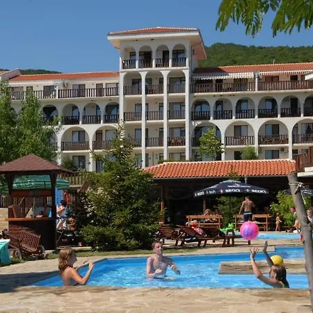 Kambani Bells Complex 4*